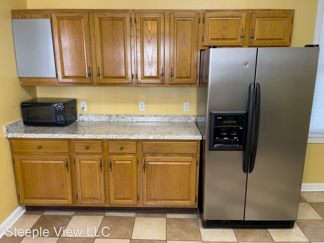 Building Photo - 3 br, 1 bath House - 618 N Centre