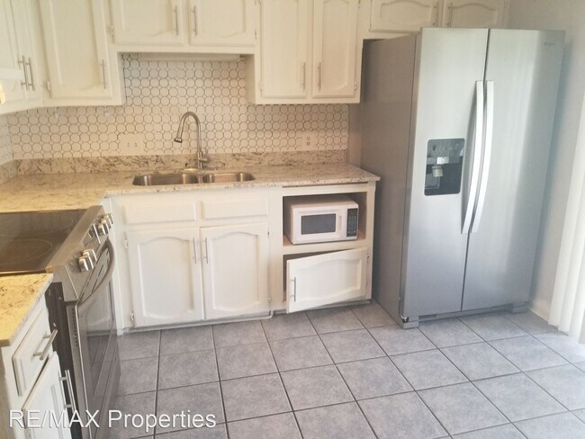Building Photo - 2 br, 1.5 bath House - 12036 Coursey Blvd