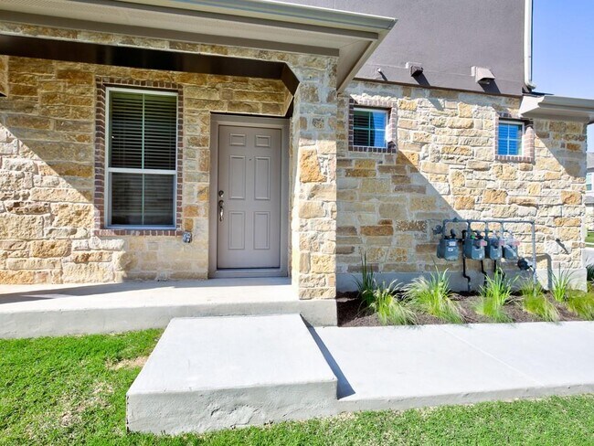 Building Photo - 421 Epiphany Ln