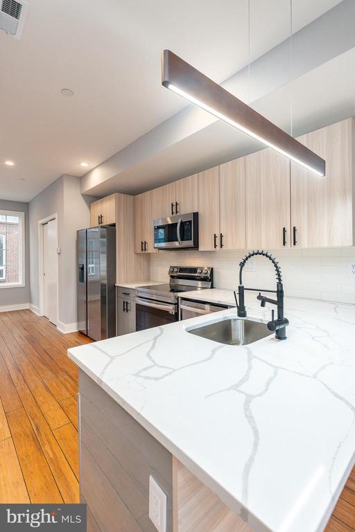 Foto del edificio - 2821 Livingston St