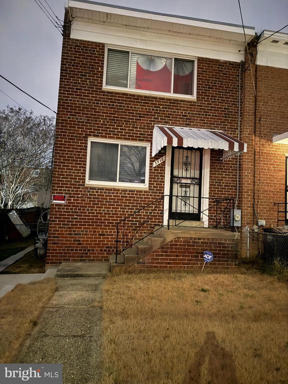 Building Photo - 3518 Madison St