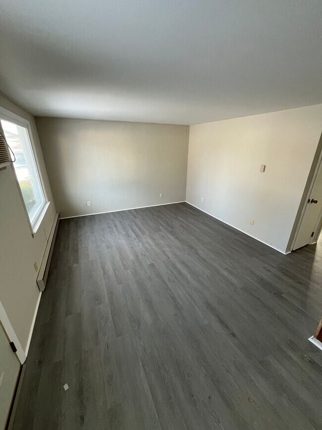 Foto del edificio - 104-110 Maple Lane