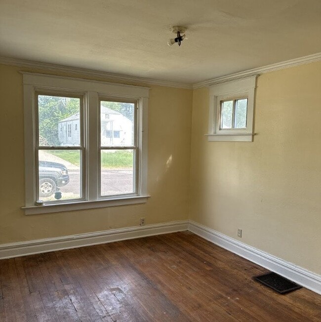 Building Photo - 5349 Janet Ave