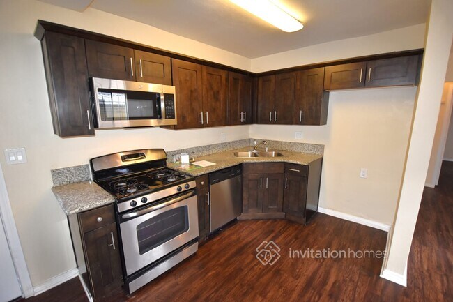 Building Photo - 11445 Littchen St