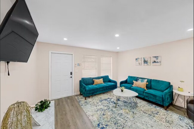 Foto del edificio - 4502 Parrot Ave