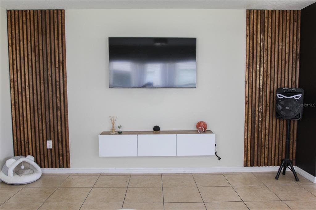 Building Photo - 2575 Aventurine St