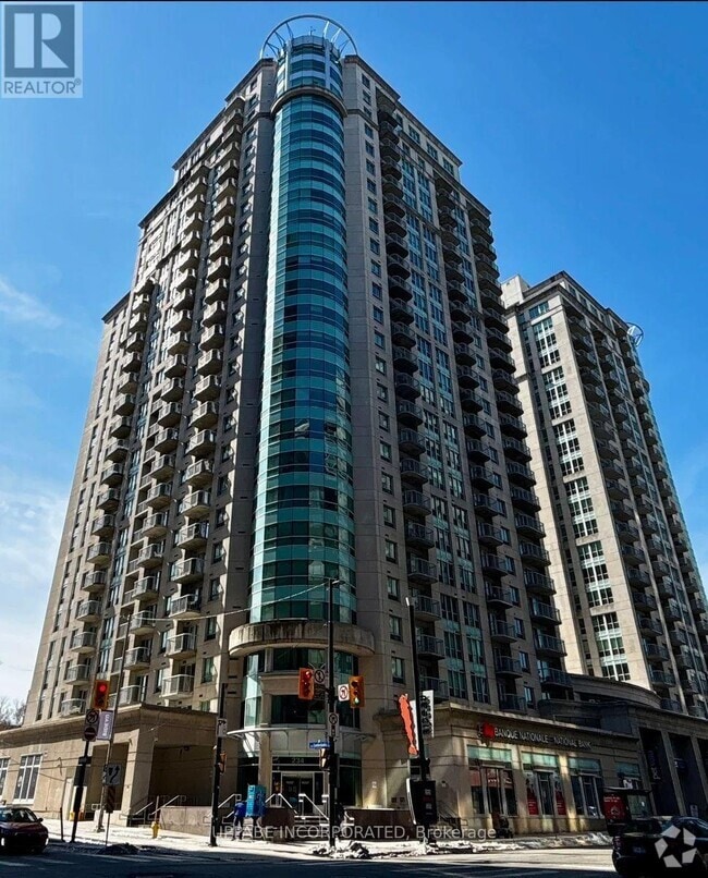 Building Photo - 234-2234 Rideau St