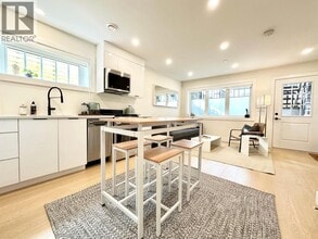 Building Photo - 1672 E 15th Ave