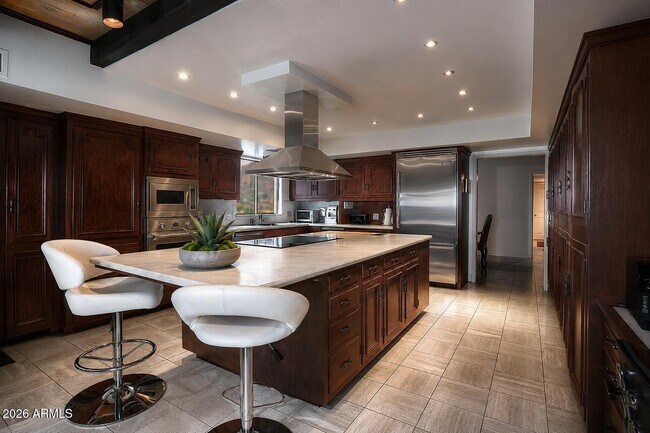 Foto del edificio - 6900 N Highlands Dr