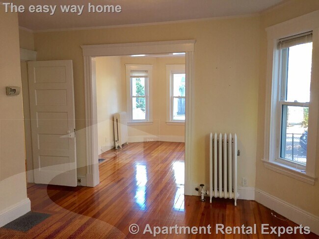 Building Photo - 9 Orrin St