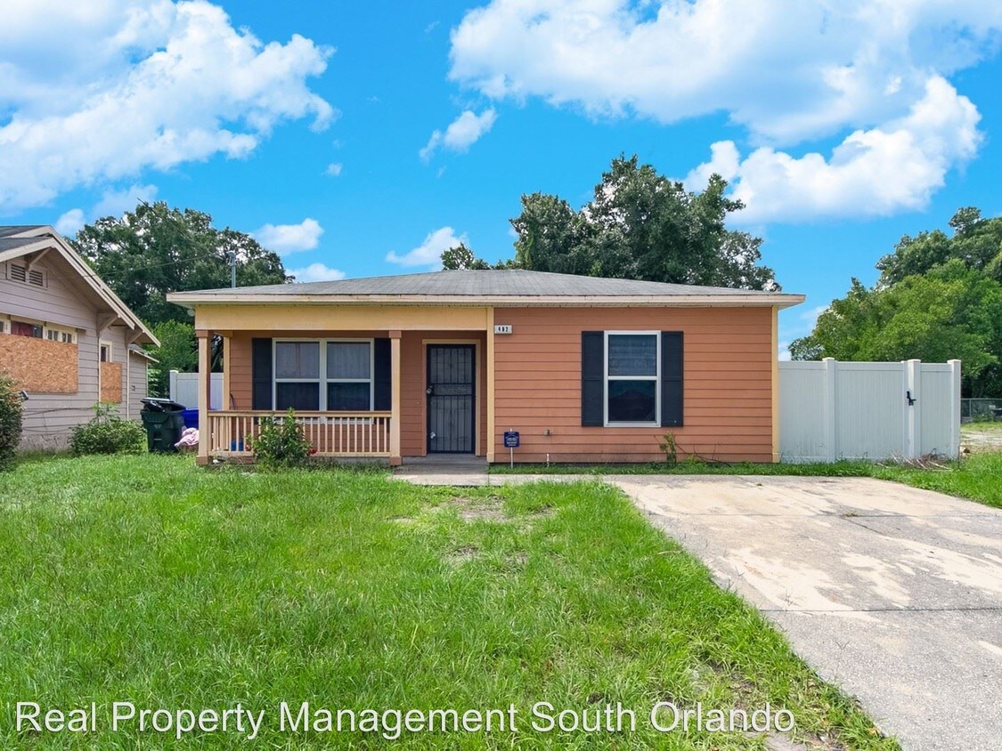 Primary Photo - 3 br, 2 bath House - 402 W 10th St