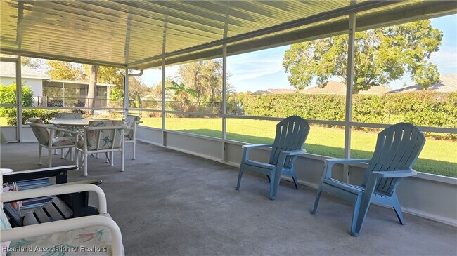 Foto del edificio - 5721 Angelo Cir