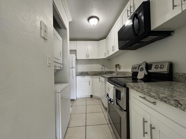 Building Photo - 15260 SW 80th St