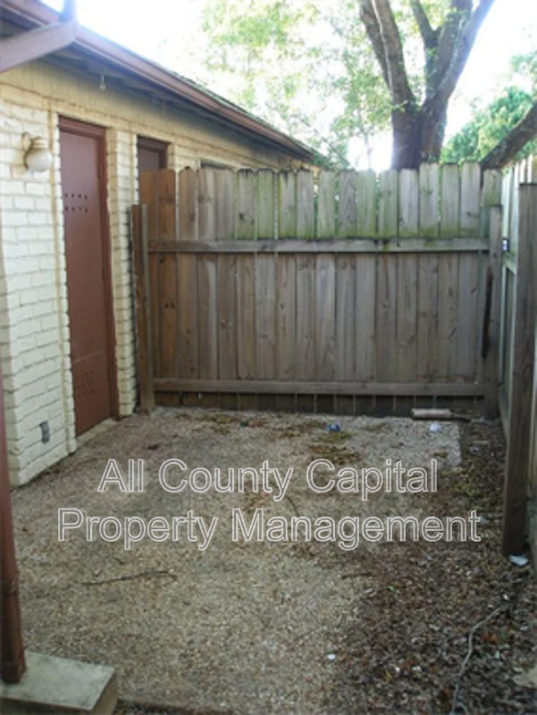 Foto del edificio - 6508 South First Street #101,