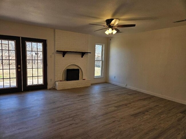 Foto del edificio - 1511 W Mesa Park Dr