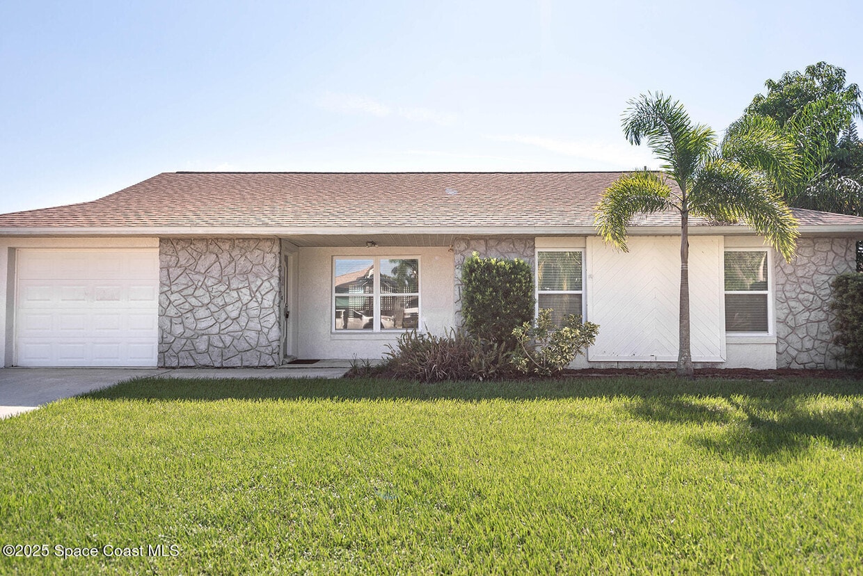 Foto principal - 2620 Elm Hurst St
