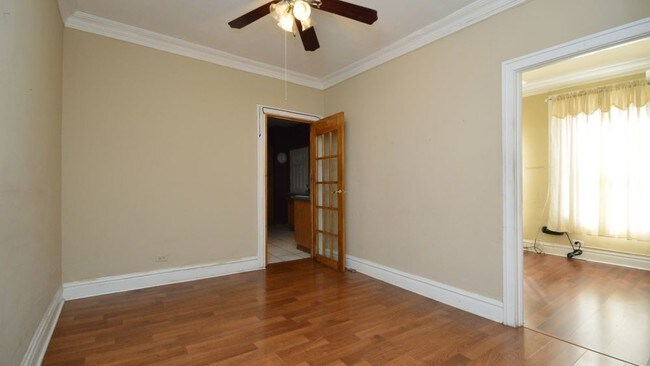 Building Photo - 1223 W Lunt 1B