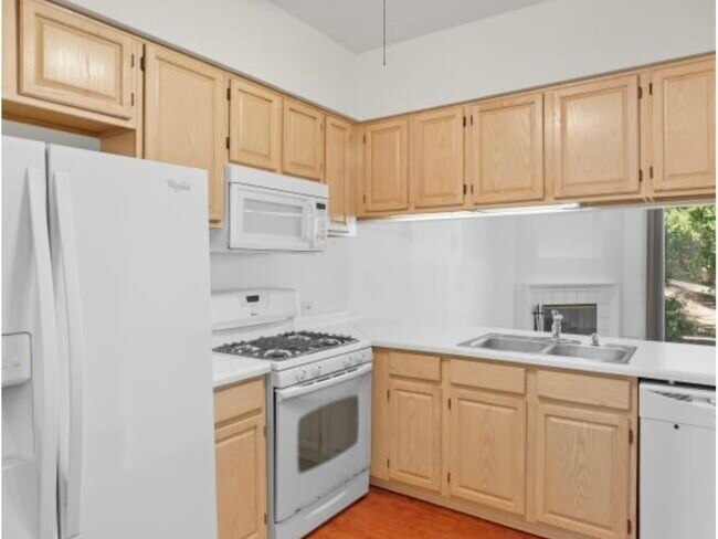 Foto del edificio - 519 Woodcrest Dr