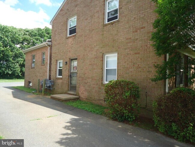 Foto del edificio - 300 Claiborne Ave