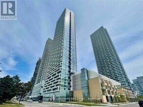 Building Photo - 898 Portage Pkwy