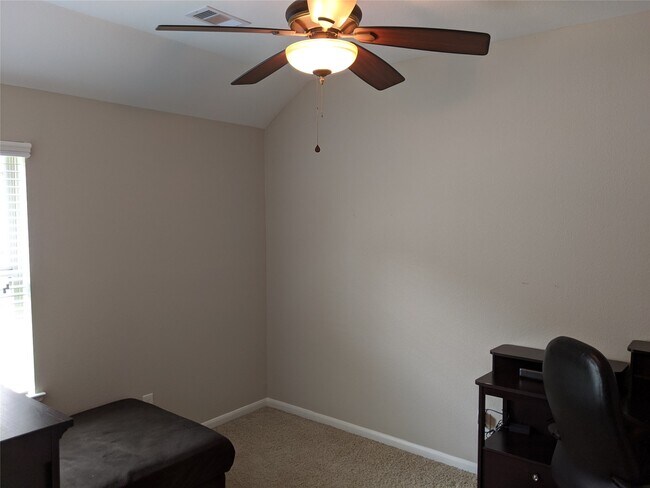 Building Photo - 114 N Heritage Mill Cir