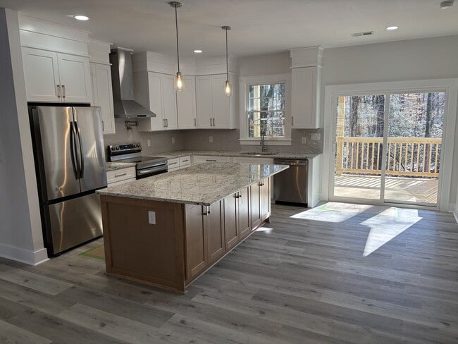 Kitchen - 312 Lafrance Rd