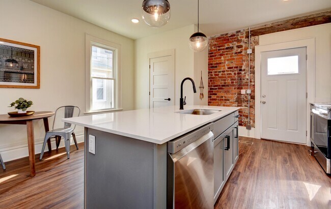 Foto del edificio - 1302 Parsons Ave