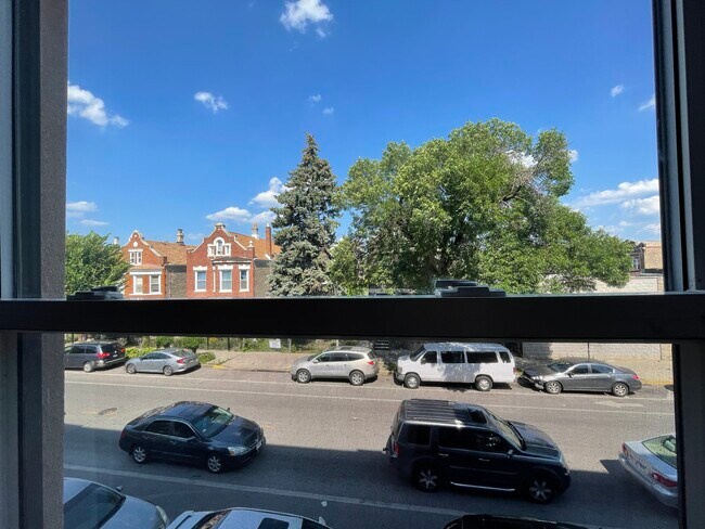 Foto del edificio - 2552 S Central Park Ave