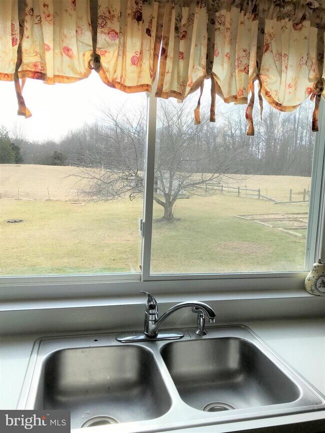 Foto del edificio - 82 Crown Manor Dr