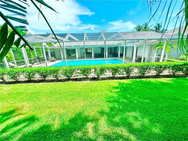 Foto del edificio - 675 Regatta Rd