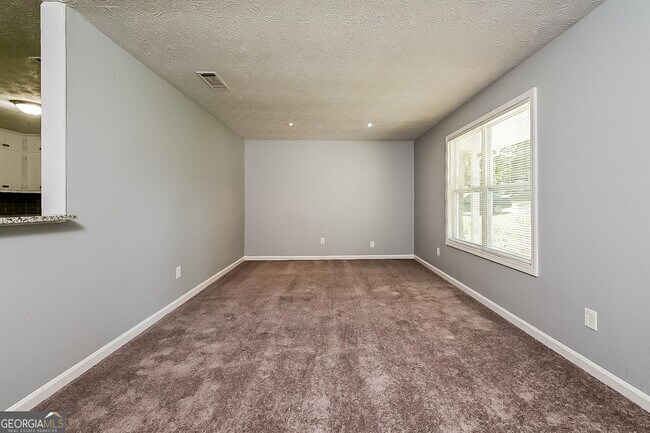 Foto del edificio - 1118 Walnut Creek Ln