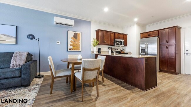 Foto del edificio - 4155 Carson Ln