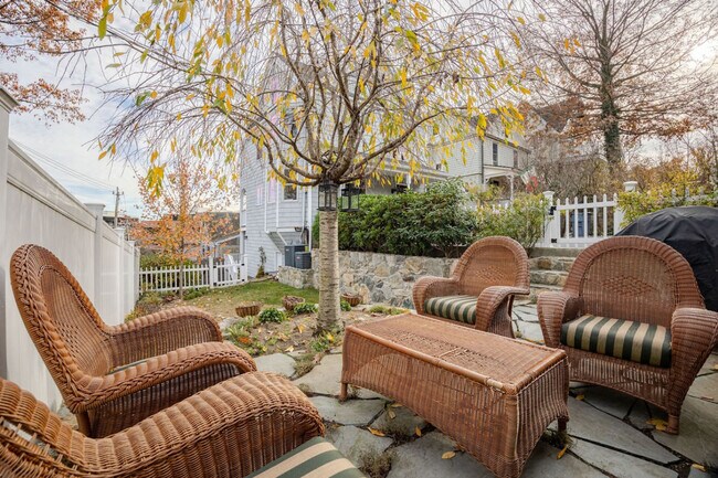 Foto del edificio - 3 Woodland Dr