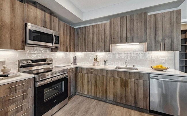 Photo - 2400 Adeline St Apartment
