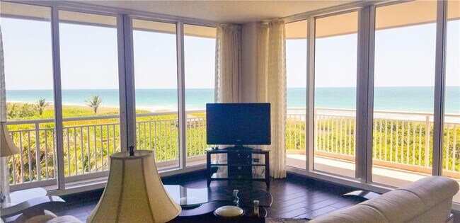 Building Photo - ANNUAL DIRECT OCEANFRONT 3 BEDROOM CONDO