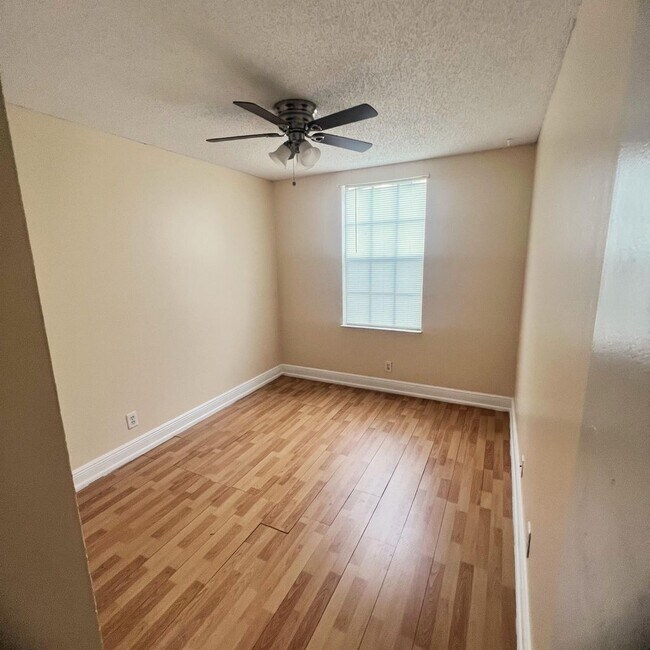 Foto del edificio - 14 Misty Meadow Dr