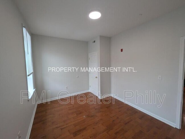 Building Photo - 1630 W Susquehanna Ave