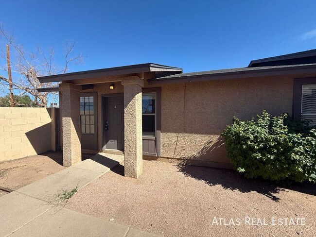 Building Photo - 104 W Inglewood St