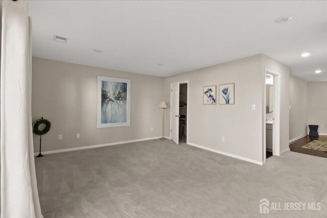 Building Photo - 905 Chalmers Ln