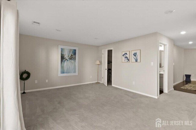 Foto del edificio - 905 Chalmers Ln