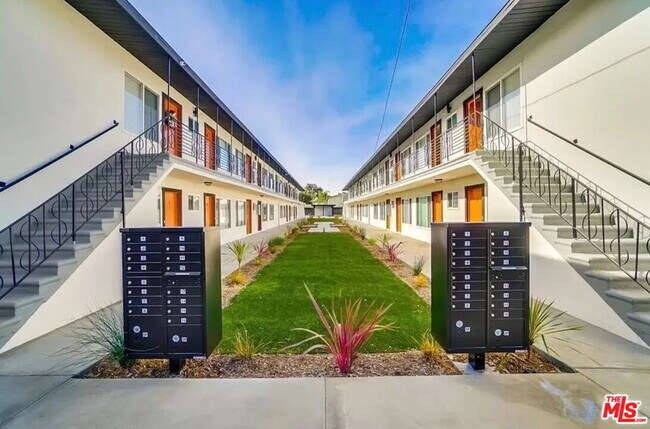 Foto del edificio - 14715 Chadron Ave