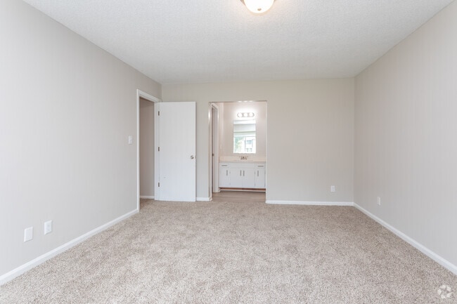 2BR, 2BA - 1100SF - Master Bedroom - Dawson