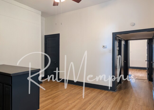 Building Photo - 302 Garland St