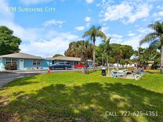 Foto del edificio - 10464 106th Ave N