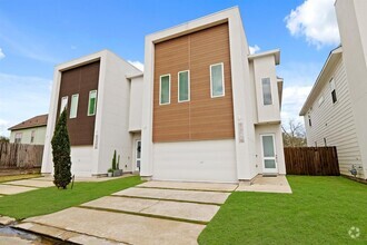 Building Photo - 2218 Cortijo Pl