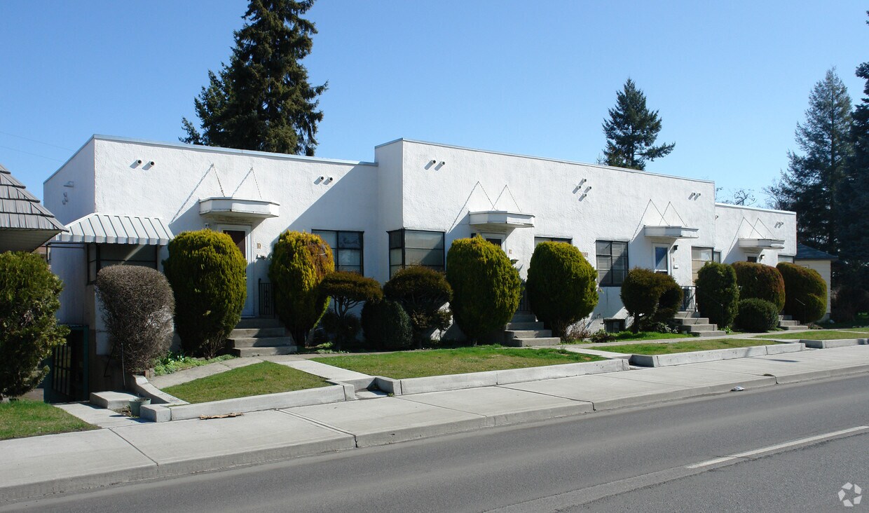 Primary Photo - 2214 W Northwest Blvd