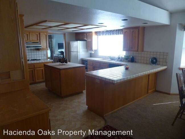 Building Photo - 1470 Mercer Ct
