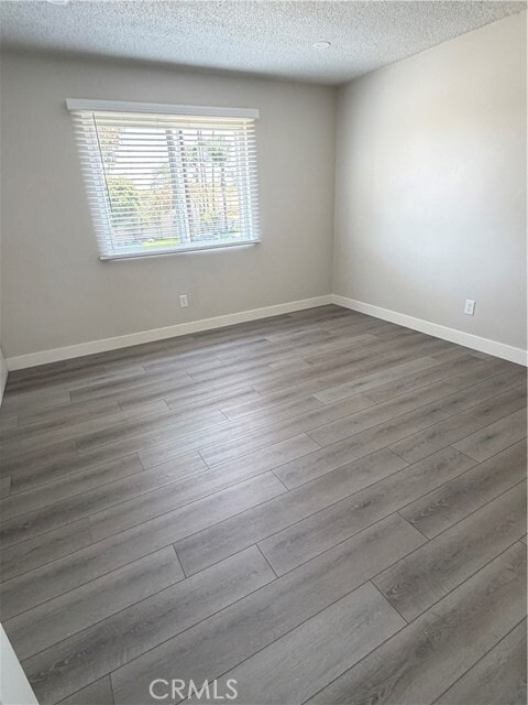 Building Photo - 15121 Woodruff Ave
