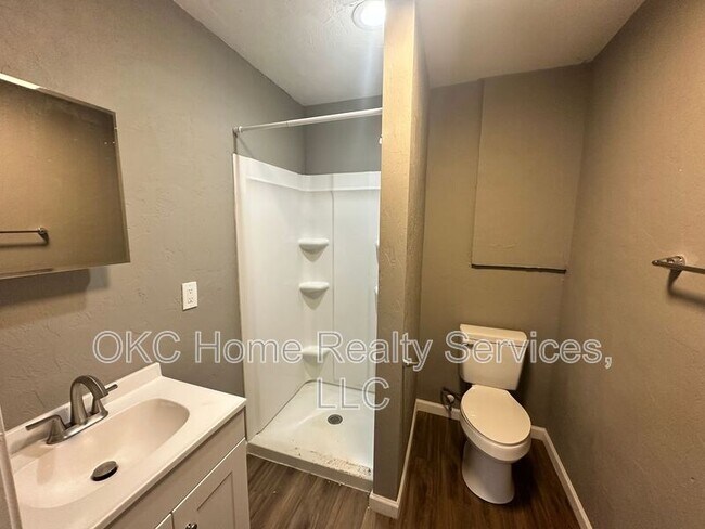 Foto del edificio - 1612 NE 24th St