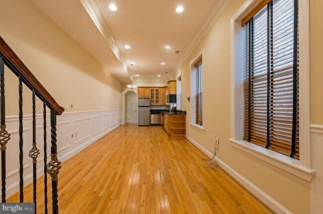 Foto del edificio - 45 R St NW